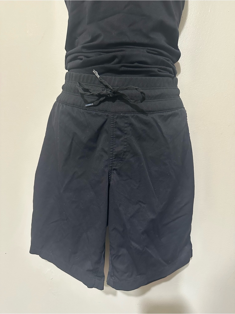 The North Face Women’s Black Drawstring Shorts Size M Active Outdoor Style